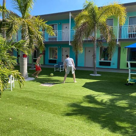 Tropical Inn & Suites, Downtown 克利尔沃特 外观 照片
