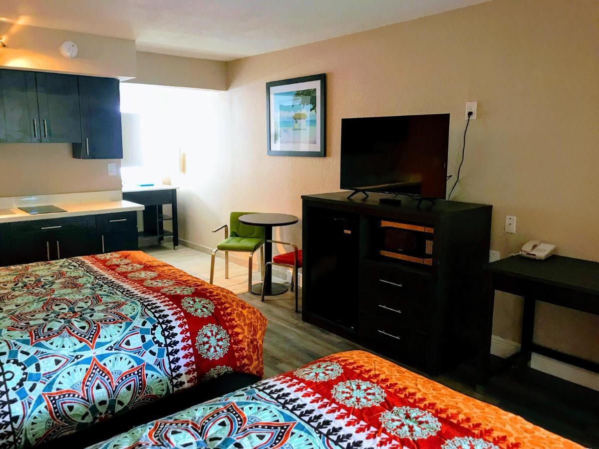 Tropical Inn & Suites, Downtown 克利尔沃特 外观 照片
